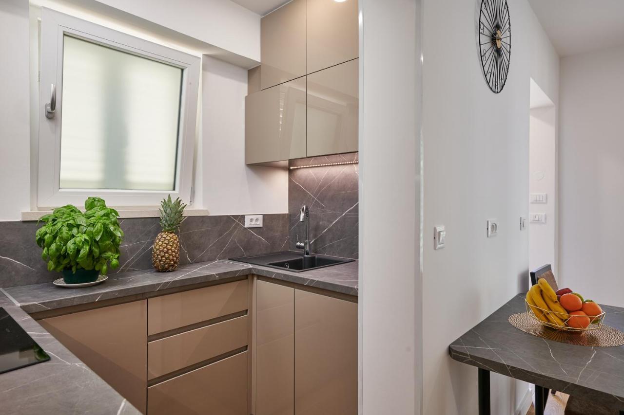 Newly Renovated Apt. Near To Entrance To Old Town Dubrovnik Exterior photo